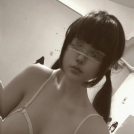 京京新疆女孩