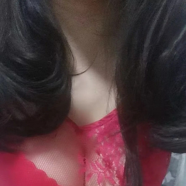 大胸美腿少妇